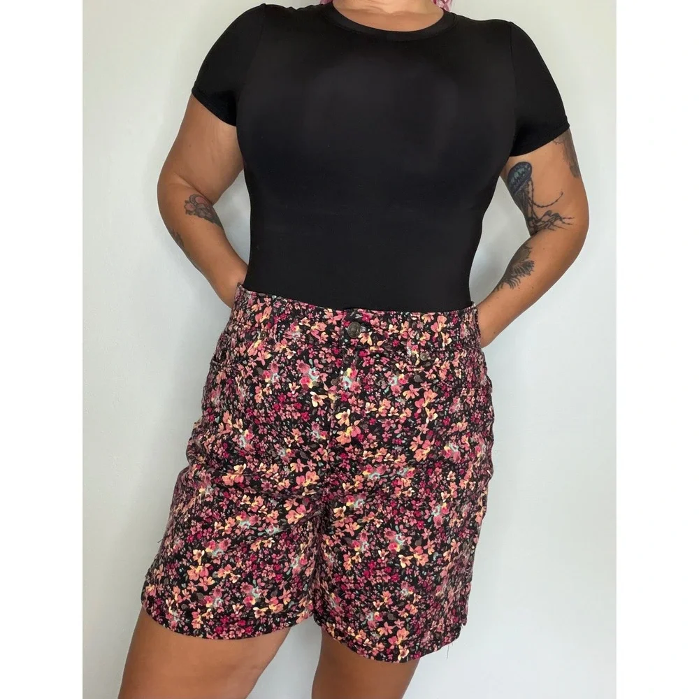 Vintage 90's  - Floral Denim Shorts High Rise 5